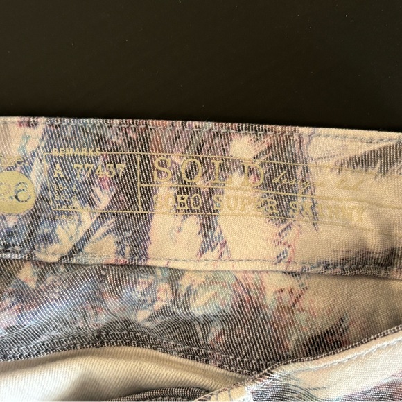 Sold Design Lab Palm Print Skinny Jeans - NWOT - Picture 10 of 10